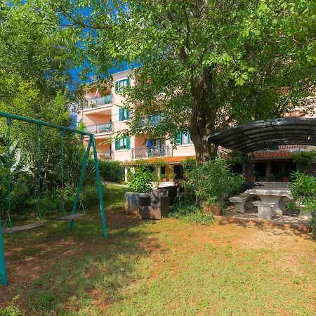 Apartment Mareonda.4 *
