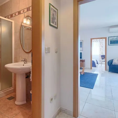 Apartment Mareonda.4 *
